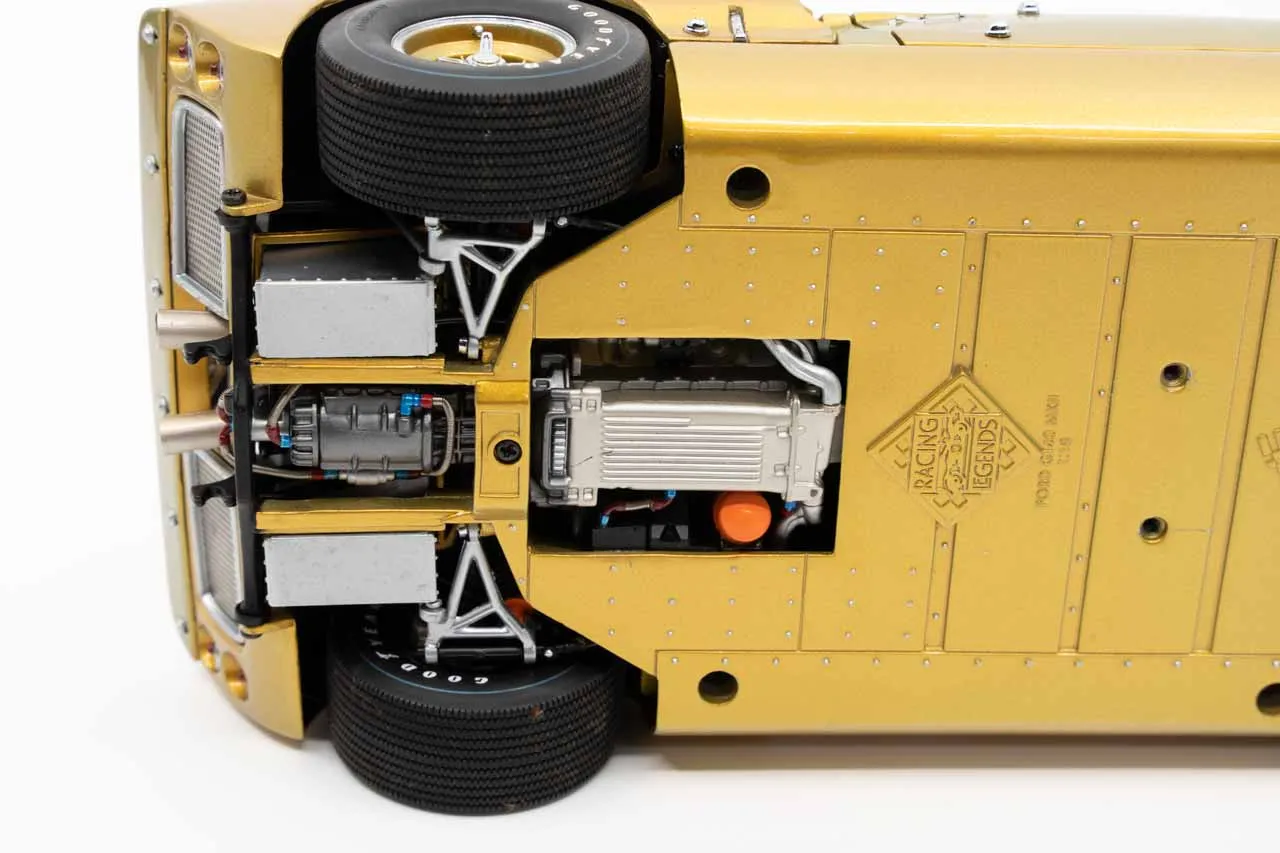 /img/46611-ford-gt40-diecast-details.webp