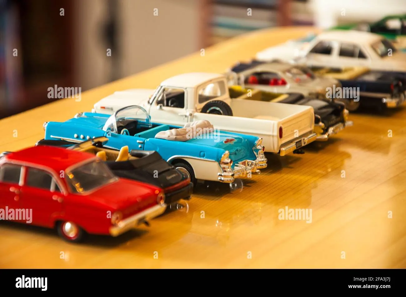 /img/46620-diecast-car-collection.webp