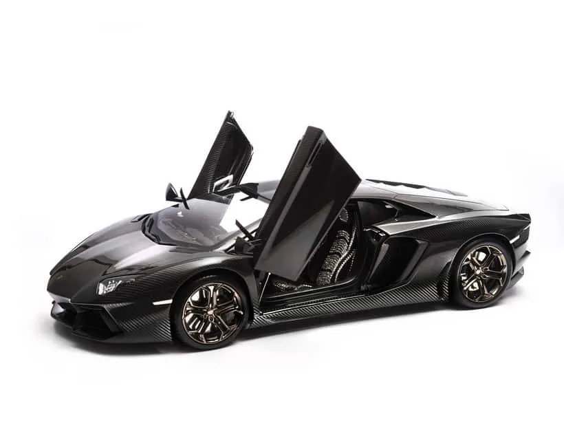 /img/46622-celebratory-diecast-model.webp