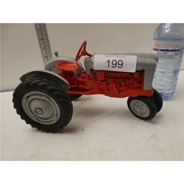 46623 nuffield tractor detailing