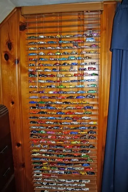 46624 diecast car shelf cleaning