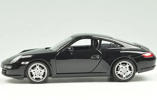 /img/46645-diecast-porsche-911-carrera-s-close-up.webp