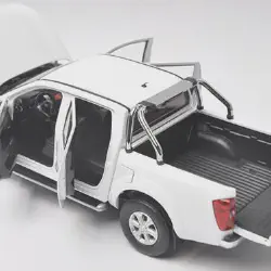 /img/46650-diecast-nissan-navara-packaging.webp