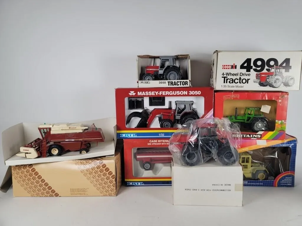 46652 diecast tractor display