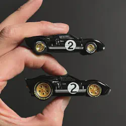 /img/46658-diecast-model-car-shop.webp