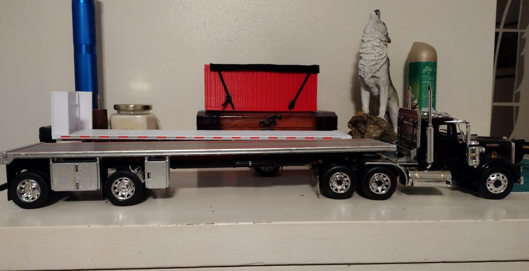 /img/46668-custom-diecast-truck-storage.webp