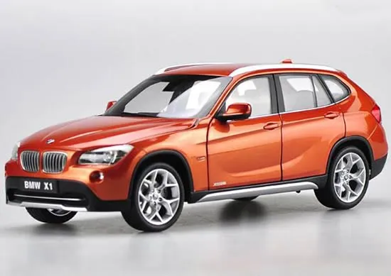 /img/46675-bmw-x1-diecast-display.webp