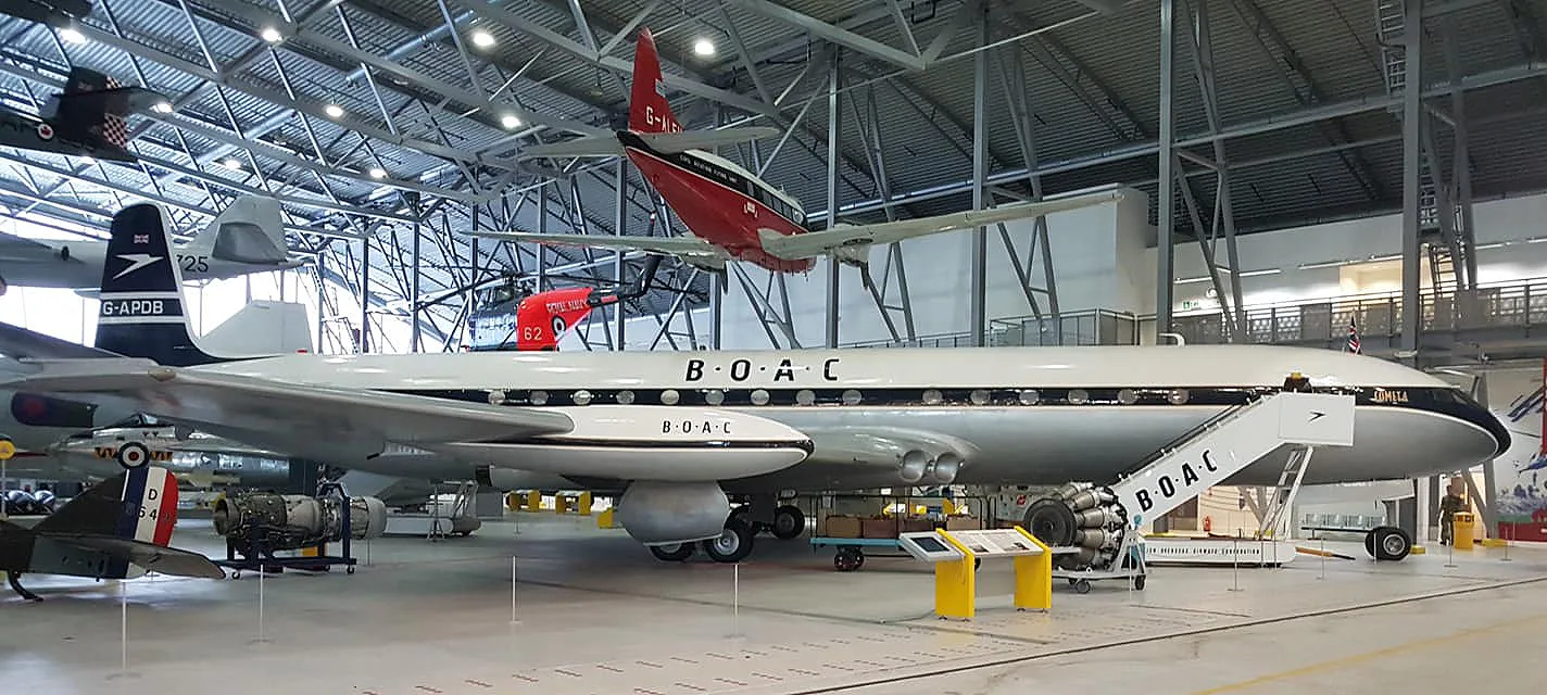 46686 de havilland comet diecast early design