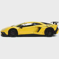 /img/46691-aventador-sv-roadster-diecast-image7.webp