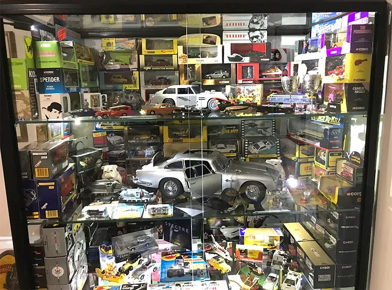 46695 diecast model case size