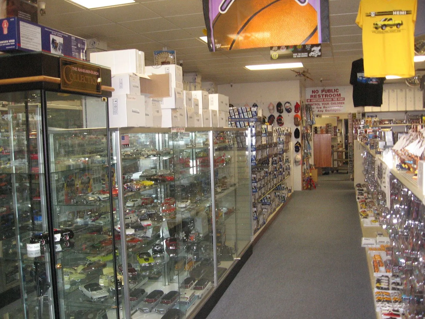 46701 diecast models display