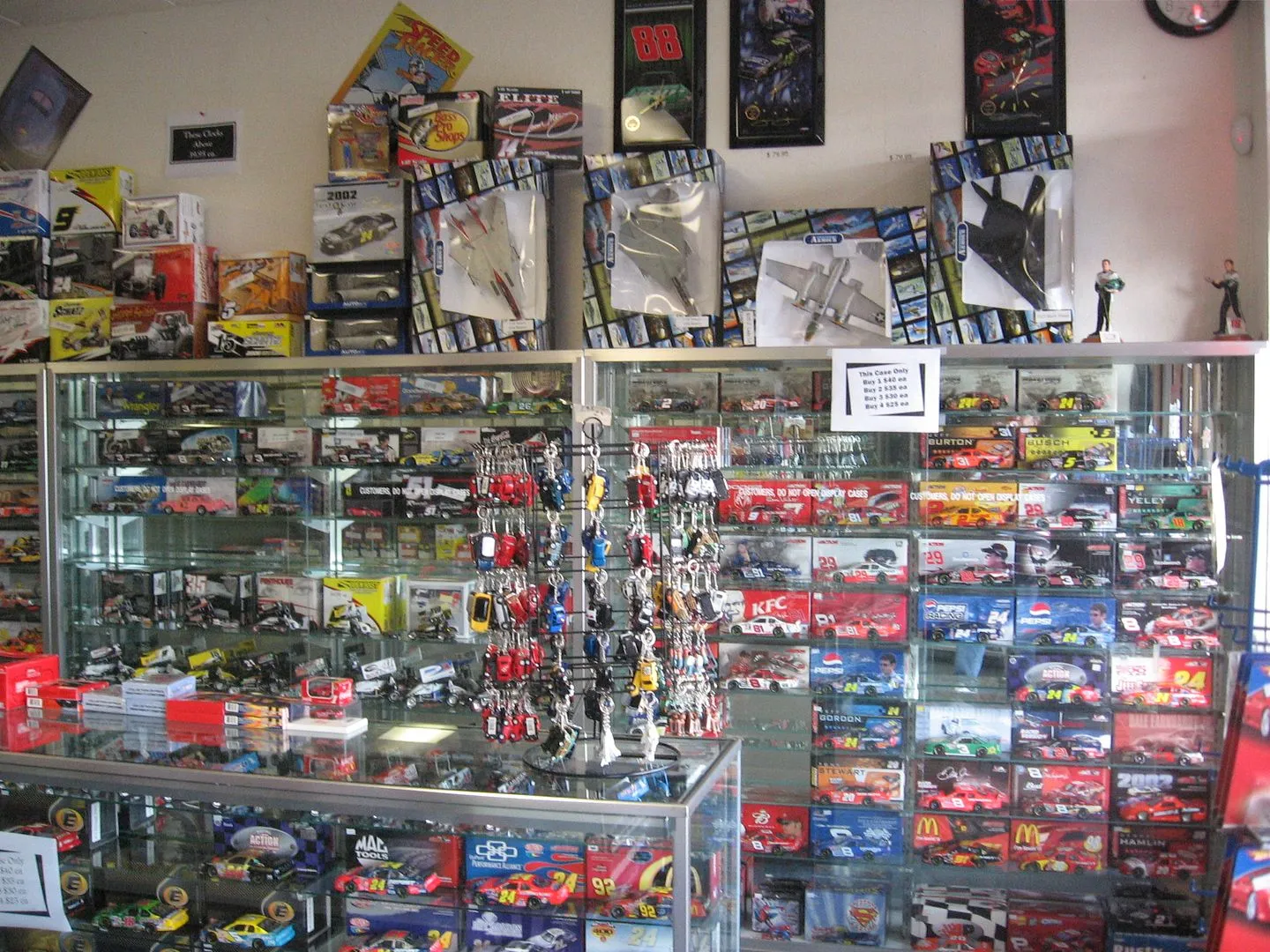 46701 diecast shop interior