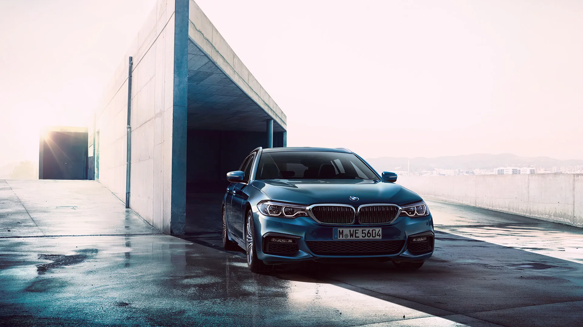 46736 diecast bmw 5 series touring authenticity