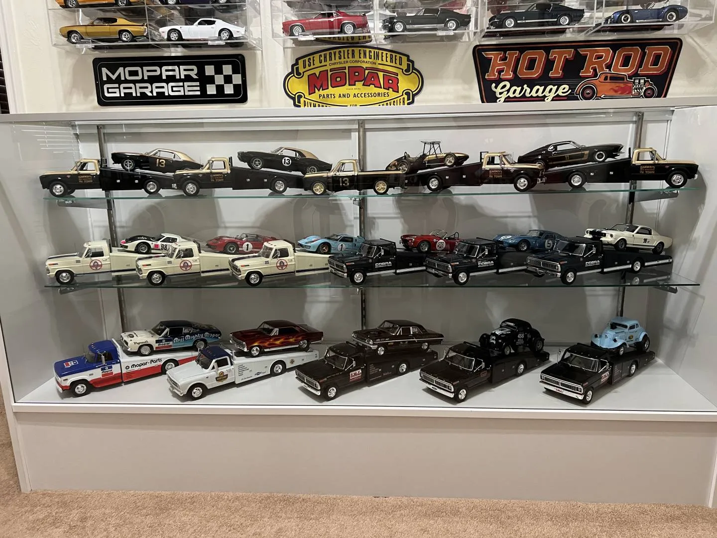 46743 diecast car display case