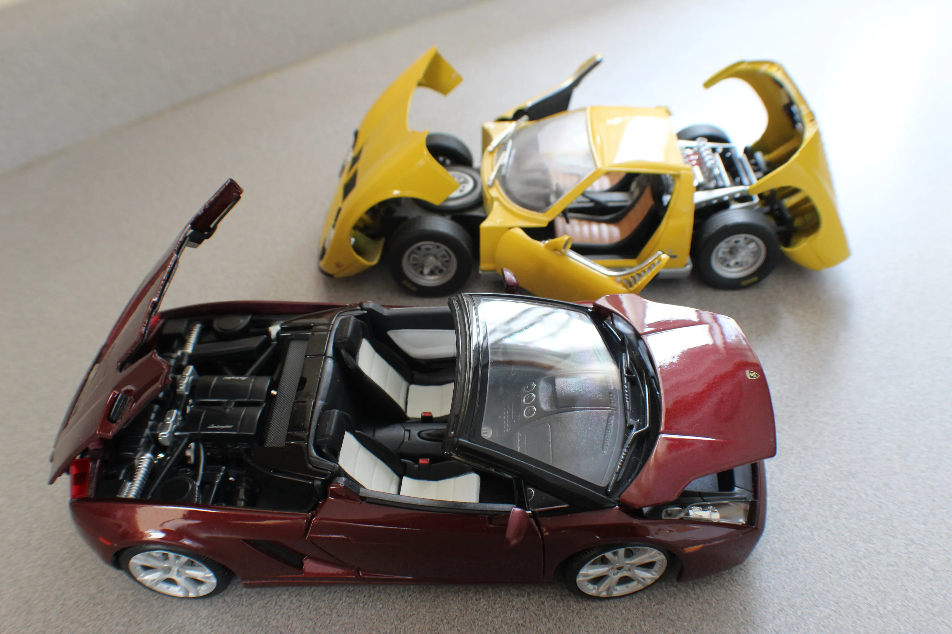 46749 cleaning diecast car