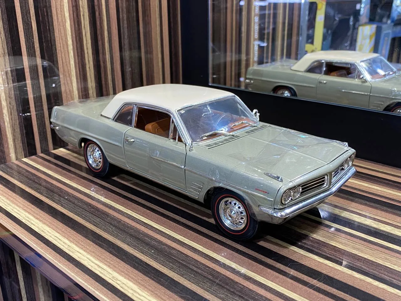 46758 diecast_collection_tv
