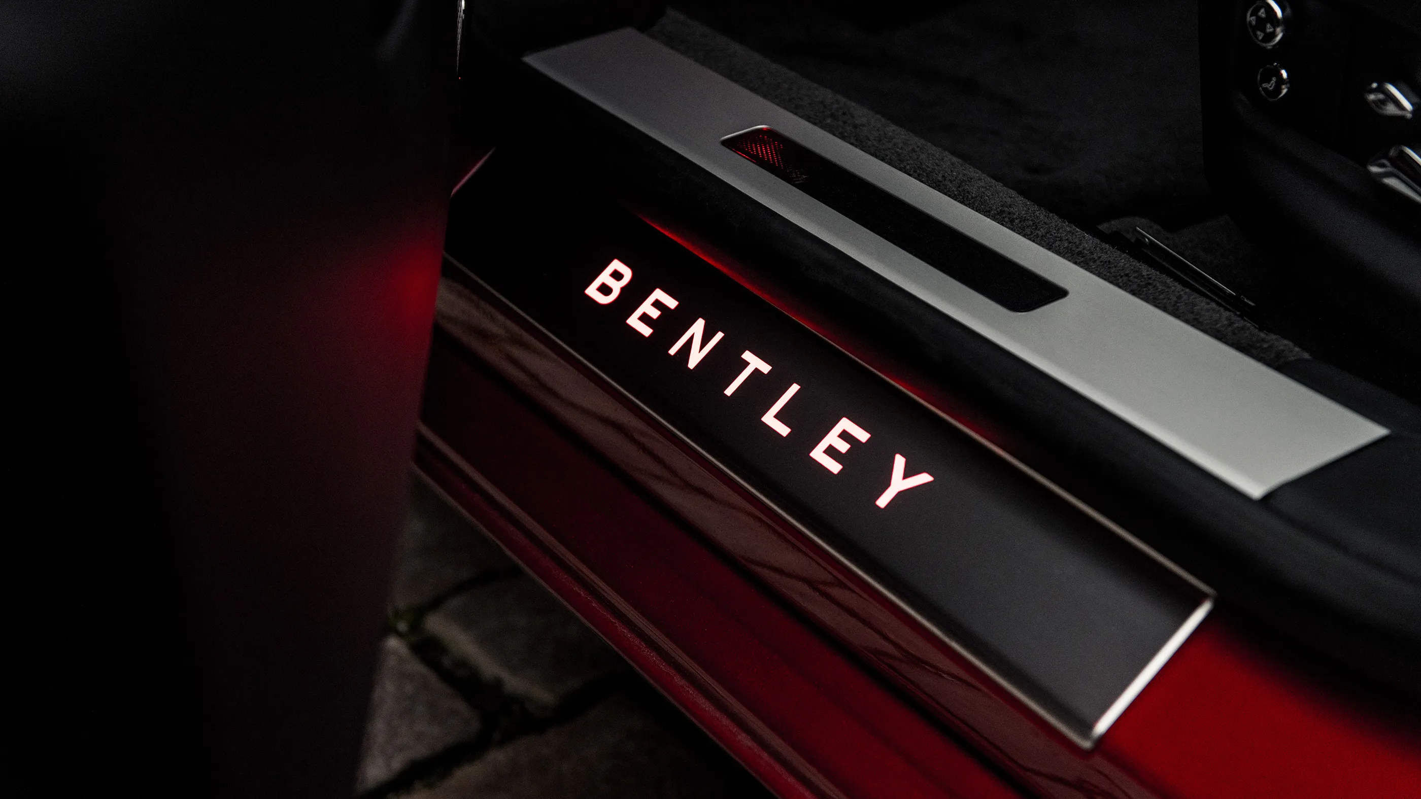 46759 bentley flying spur diecast 6