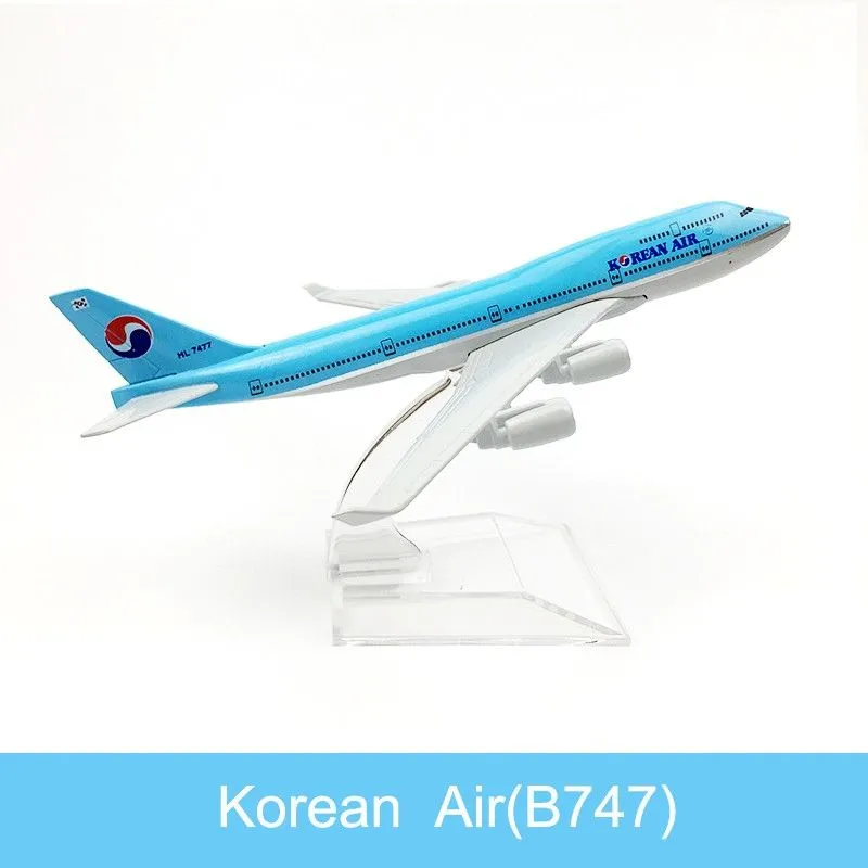 46773 diecast 787b car image4