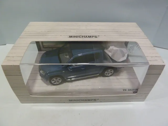 /img/46785-amarok-diecast-cars-materials.webp