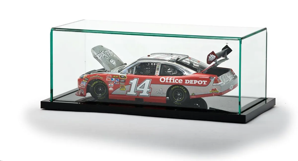 /img/46786-diecast-display-case-maintenance.webp