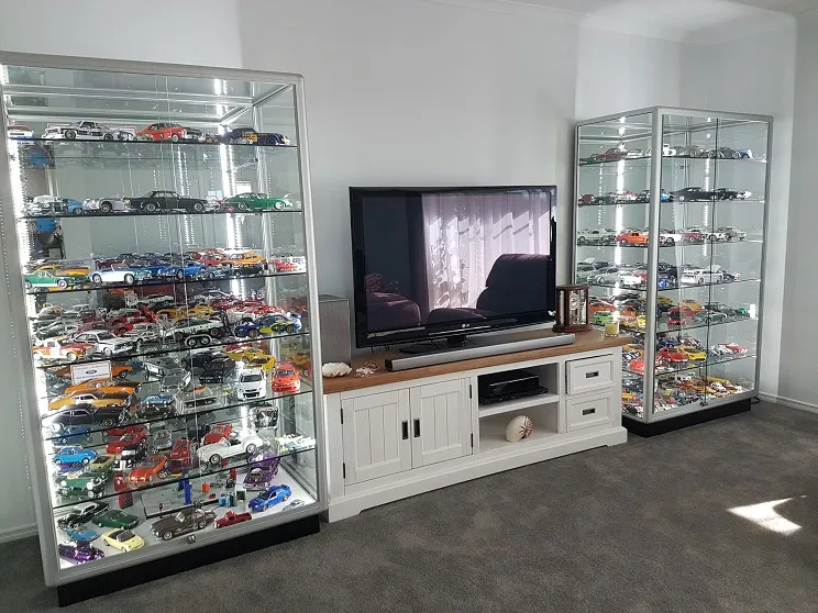 46817 diecast model display