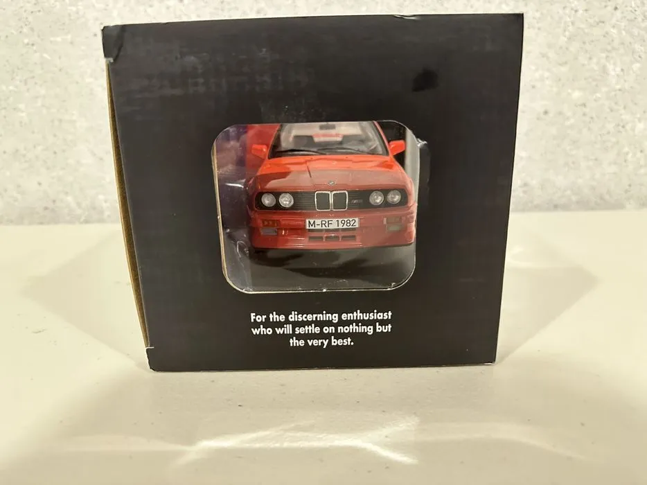 /img/46835-bmw-kith-diecast-collection.webp
