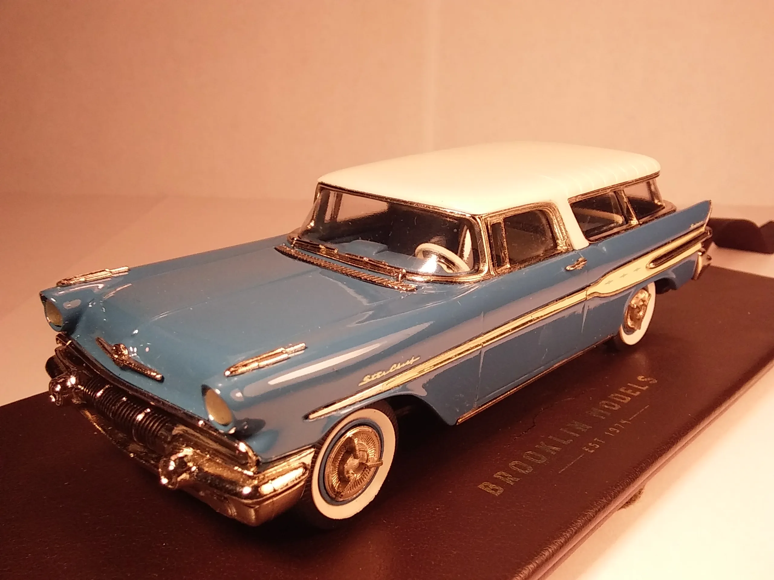 46856 chevrolet corvette diecast