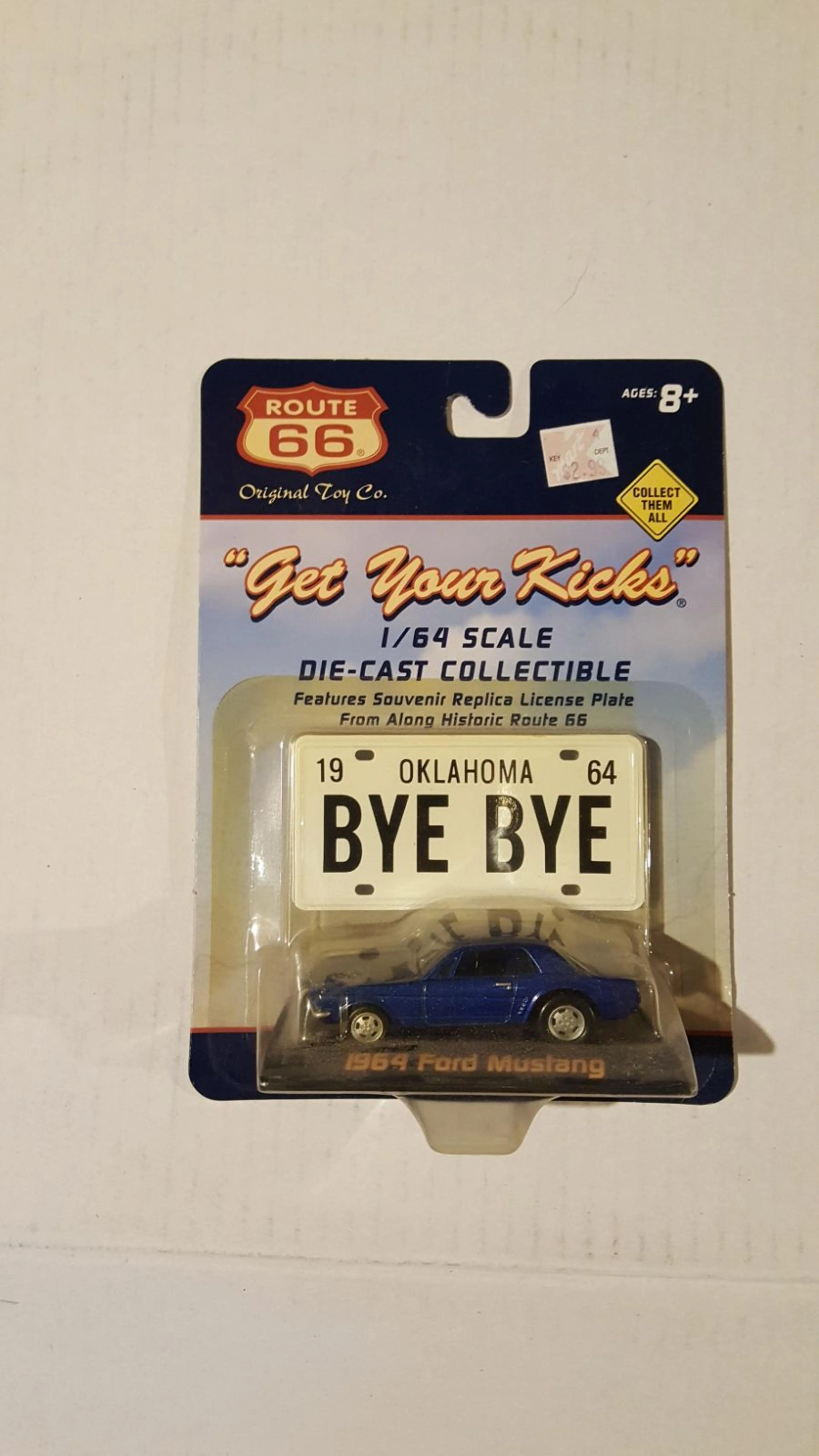 /img/46856-route66-diecast-cars-display.webp