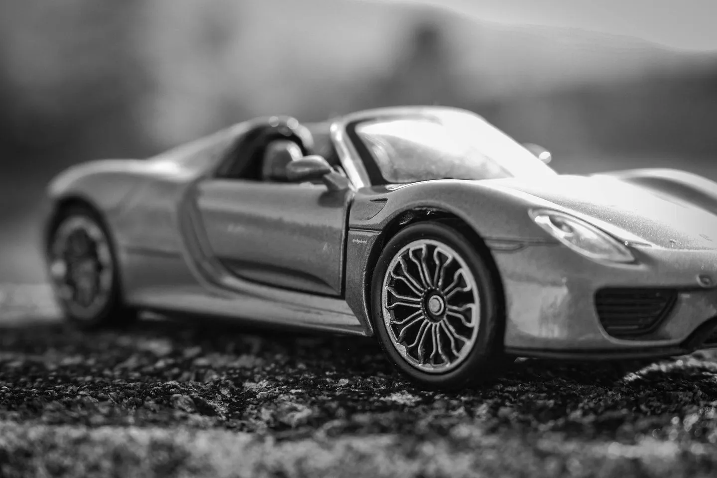 /img/46875-perawatan-diecast.webp