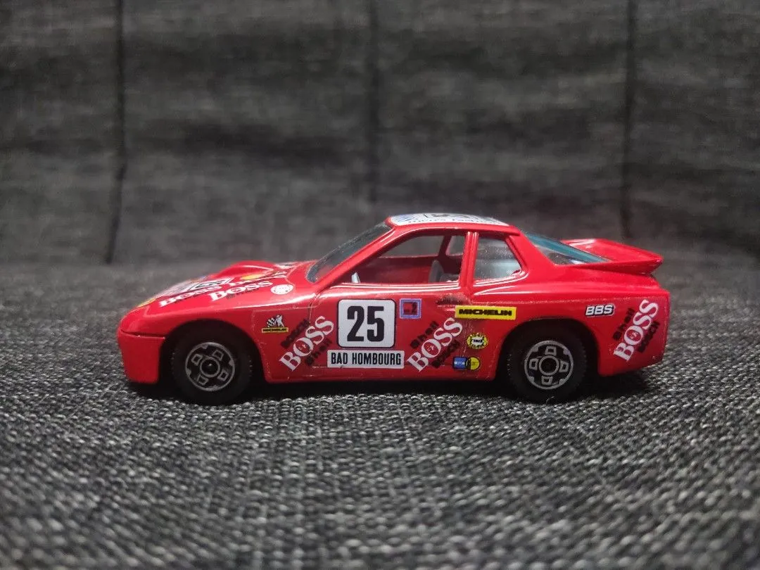 46880 porsche panamera diecast